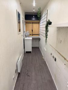 Louer Local commercial 8 m2 Paris-2eme-arrondissement