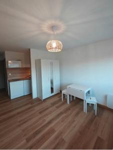 For rent Bordeaux 1 room 28 m2 Gironde (33000) photo 0