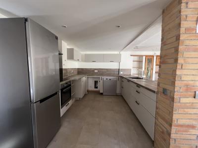 For sale LES BOILEAUX 3 rooms 94 m2 Bouches du Rhone (13380) photo 3