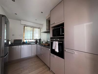 For sale CALME ET R�SIDENTIEL 3 rooms 71 m2 Bouches du Rhone (13190) photo 3