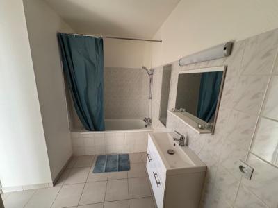 Louer Appartement 62 m2 Landres