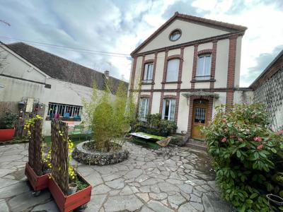 For sale Maintenon 4 rooms 80 m2 Eure et loir (28130) photo 1
