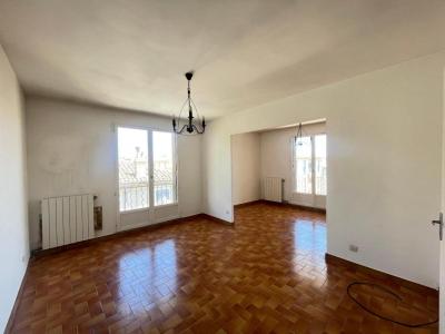 Louer Appartement 93 m2 Nimes