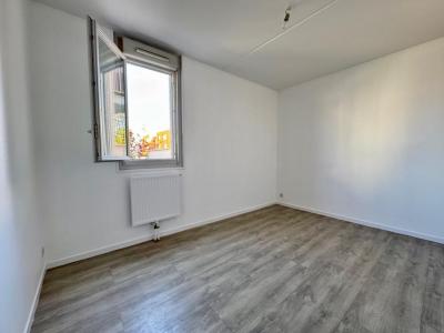 For sale Saint-remy 3 rooms 74 m2 Saone et loire (71100) photo 4