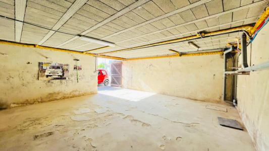 Louer Parking 44 m2 Blaye