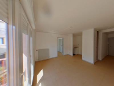Louer Appartement 35 m2 Saint-amand-montrond