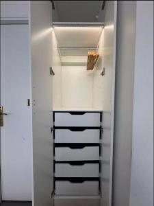 Louer Appartement Paris-16eme-arrondissement 1350 euros