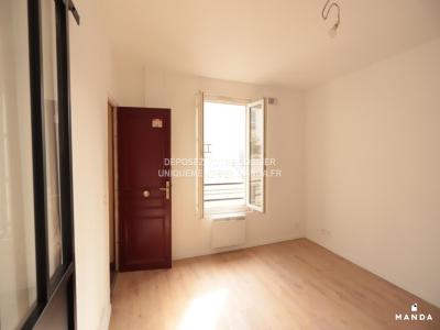 Louer Appartement 16 m2 Paris-18eme-arrondissement