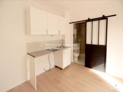 Louer Appartement Paris-18eme-arrondissement 611 euros