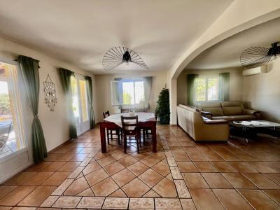 For sale AU CALME R�SIDENTIEL 6 rooms 160 m2 Gard (30800) photo 2