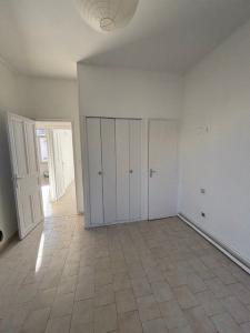 Louer Appartement  830 euros