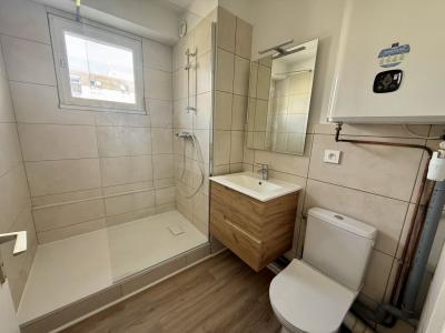 Louer Appartement  650 euros