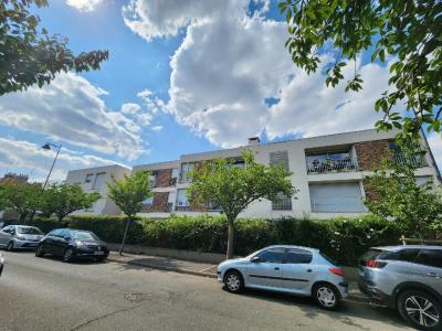 Louer Appartement Maisons-alfort 715 euros