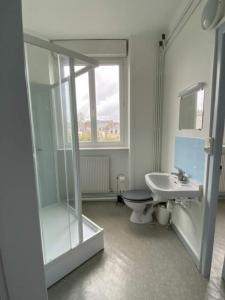 For rent Fougeres 2 rooms 38 m2 Ille et vilaine (35300) photo 2