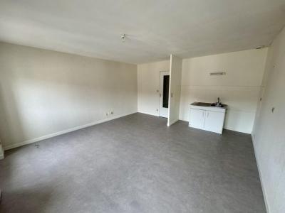 Louer Appartement 49 m2 Saint-christophe-en-brionnais