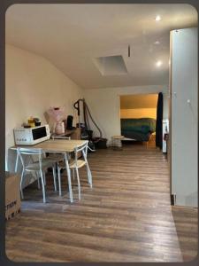 For rent Saint-hilaire-des-loges 1 room 43 m2 Vendee (85240) photo 1