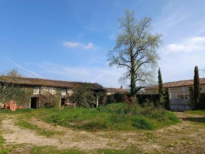For sale RUFFEC 11 rooms 400 m2 Charente (16240) photo 1