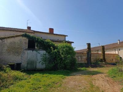 For sale RUFFEC 11 rooms 400 m2 Charente (16240) photo 2