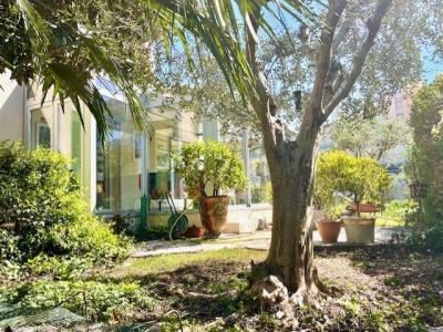 For sale 6 rooms 170 m2 Herault (34000) photo 0