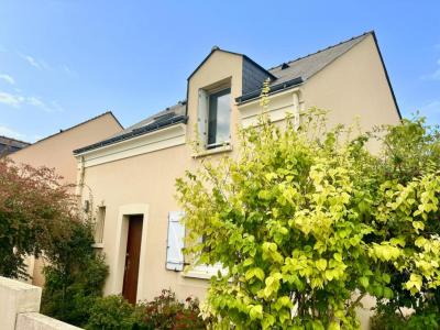 For sale Angers 7 rooms 117 m2 Maine et loire (49000) photo 0