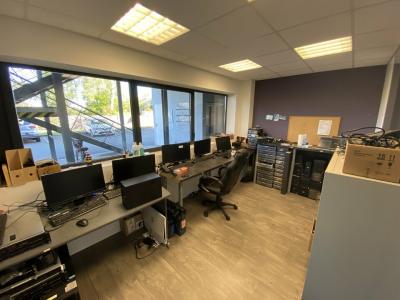Louer Bureau 179 m2 Pessac