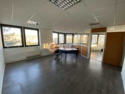 For rent Bruges 140 m2 Gironde (33520) photo 0