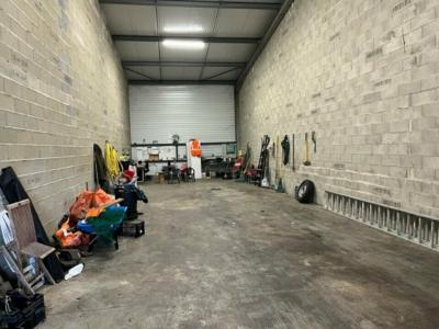 Louer Commerce Saint-loubes 68400 euros