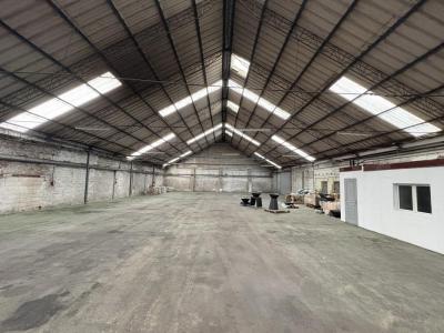 Louer Commerce 1000 m2 Tourcoing