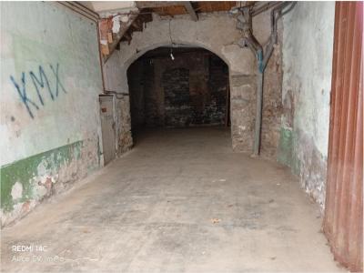 Annonce Location Parking Saint-pons-de-thomieres 34