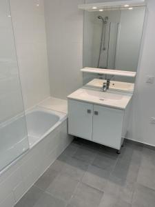 For rent Begles 2 rooms 58 m2 Gironde (33130) photo 0