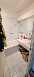 For rent Issy-les-moulineaux 4 rooms 93 m2 Hauts de Seine (92130) photo 3