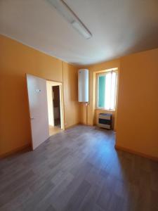 Louer Local commercial 34 m2 Montceau-les-mines