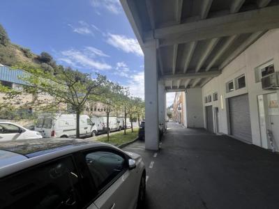 Louer Commerce 102 m2 Nice