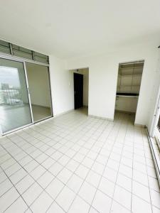 Louer Appartement 82 m2 Lamentin