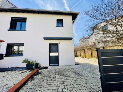 For sale Toulouse 4 rooms 90 m2 Haute garonne (31100) photo 0