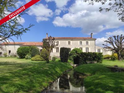 Acheter Maison 410 m2 Saint-jean-d'angely