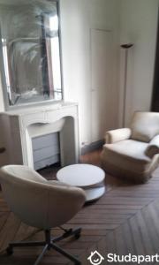 Louer Appartement 11 m2 Paris-8eme-arrondissement