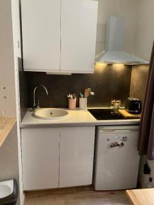 For rent Bordeaux 1 room 17 m2 Gironde (33000) photo 2