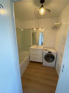 For rent Bordeaux 1 room 68 m2 Gironde (33000) photo 2