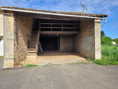 For sale Champdeniers-saint-denis 1 room 100 m2 Deux sevres (79220) photo 1