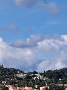 Acheter Appartement Hyeres 310000 euros