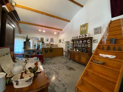 Acheter Local commercial 585 m2 Montagnat