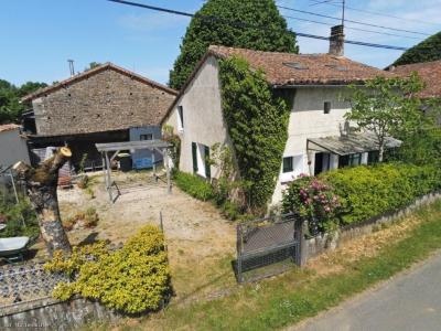 For sale Nanteuil-en-vallee 3 rooms 78 m2 Charente (16700) photo 0