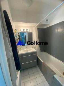 For rent Courbevoie 1 room 28 m2 Hauts de Seine (92400) photo 4