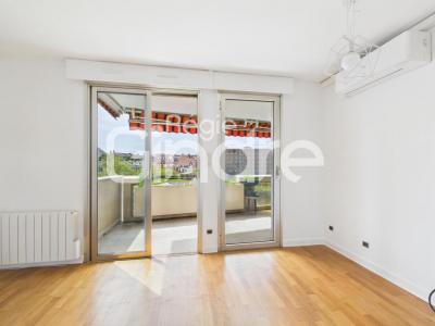 Louer Appartement Lyon-4eme-arrondissement Rhone