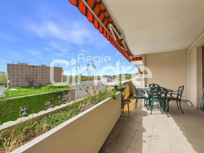 Louer Appartement Lyon-4eme-arrondissement 900 euros