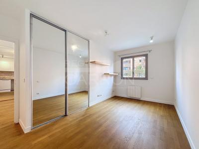 Louer Appartement Lyon-6eme-arrondissement 921 euros