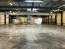 For rent Commerce Haillan  2000 m2