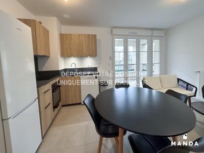For rent Puteaux 2 rooms 40 m2 Hauts de Seine (92800) photo 2