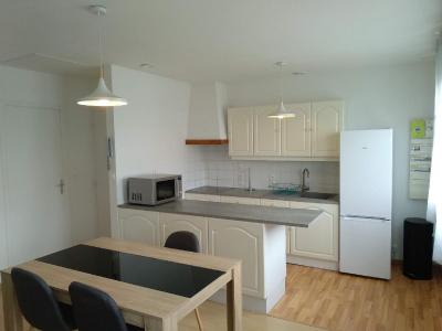 Louer Appartement  690 euros